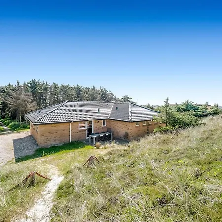 Ewy - 300m From The Sea By Interhome *